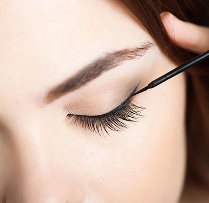 Was ist besser für Anfänger: Eyeliner oder Eyeliner-Creme?